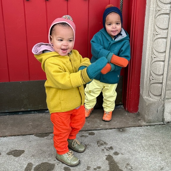 Meet your Poshers - Picture 1 of 1